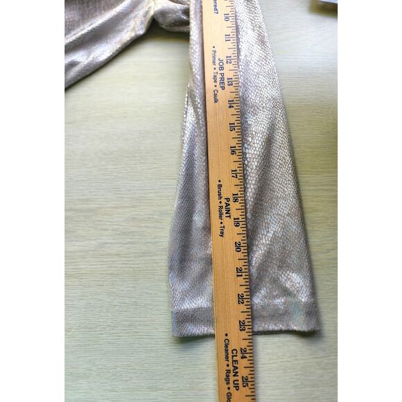 JACKET & MATCHING TANK-CHICO'S-Silver/Gray Snakeskin Like Material-Soft-Size 3/L - Picture 15 of 16